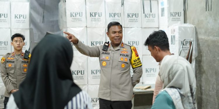 Kapolres Tulang Bawang Monitoring Kedatangan Surat Suara Dari PPK Ke KPU, Ini Tujuannya
