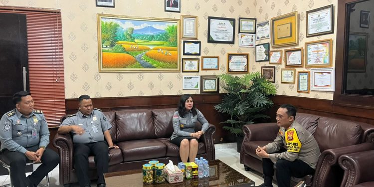 Kapolres Lampung Utara Terima Kunjungan Koordinasi Kepala Imigrasi Kotabumi 