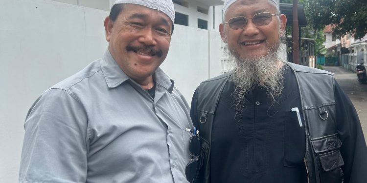 PROF SUTAN NASOMAL PAKAR HUKUM INTERNASIONAL MINTA MENTERI AGAMA TINDAK PONDOK PESANTREN RR BANYUWANGI JATIM TAHAN IJASAH SANTRI!!