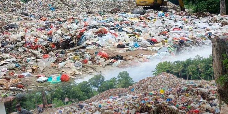 Sampah di TPA Kotabumi Mangkrak, Kemana Anggaran Operasional Dua bulan Terahir?