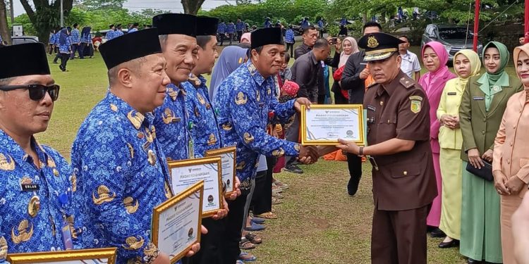 Disdukcapil Kabupaten Tanggamus Raih Nilai Tertinggi Pelayanan Publik 