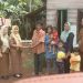 Kasim Camat Berikan Bantuan Telur Bagi Anak Balita Dari PMDT