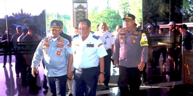 Wamenhub Pantau Kelancaran Posko Nataru di Pelabuhan Bakauheni