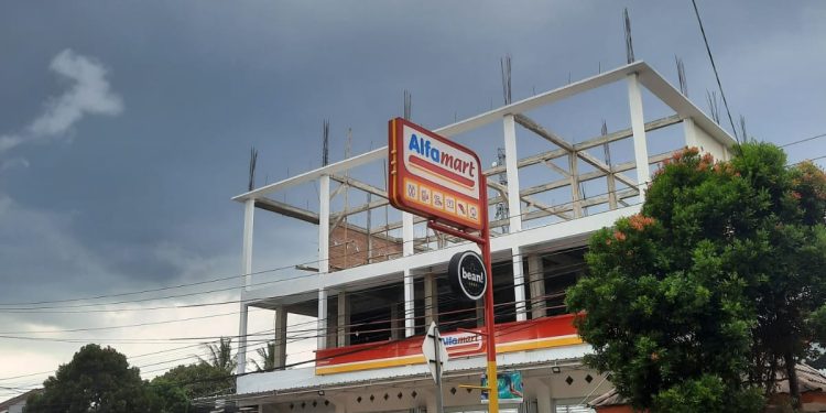 Alfamart Diduga Langgar Perda di Lampung Timur: Tiga Cabang Berdekatan