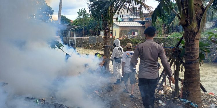 Polda Lampung Gelar Fogging dan Edukasi Cegah Demam Berdarah