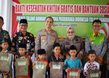 Polres Tulang Bawang Berkolaborasi Dengan PPI Gelar Khitanan Massal Gratis dan Pembagian Bansos
