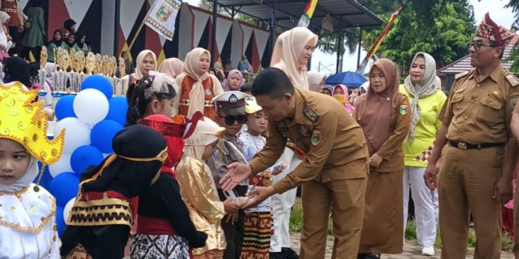 PLT Kadis Pendidikan Hadiri Gepyar TK Kab Tanggamus 