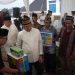 Safari Ramadan di Pesawaran, Gubernur Mirza Serahkan Bantuan Paket Sembako, UEP, dan Kursi Roda