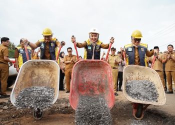 Wagub Jihan Nurlela Resmikan Dimulainya Perbaikan Ruas Jalan Di Kabupaten Lampung Timur