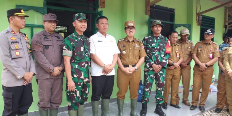 Dansatgas TMMD ke 123 Kodim 0412/LU Sambut Tim WASEV dari MABESAD di Desa Subik