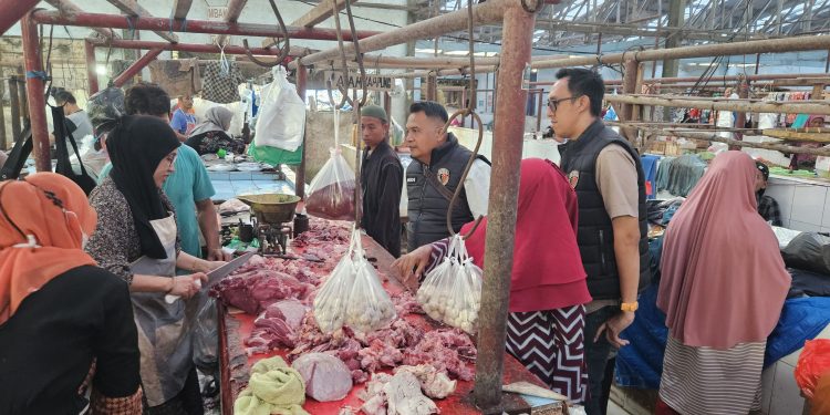 Jelang Idul Fitri, Tim Satgas Pangan Polres Lampung Timur Laksanakan Monitoring Stok Bahan Pokok