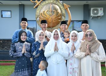 PERAYAAN IDUL FITRI DI KSATRIAN YONIF 7 MARINIR
