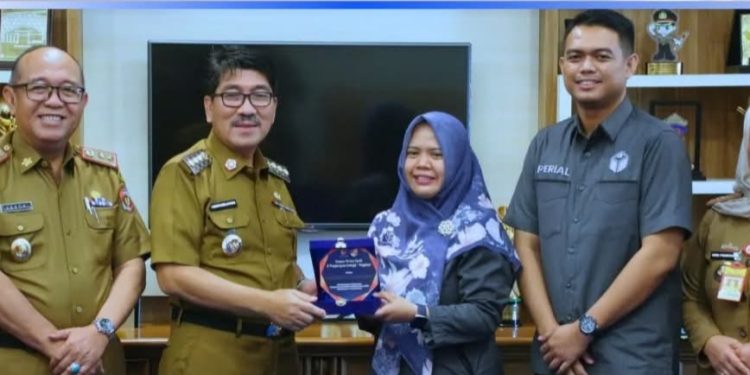 BUPATI LAMPUNG UTARA TERIMA AUDIENSI BAWASLU