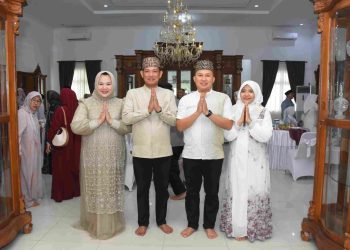 Kapolres Tulang Bawang Barat Beserta Pju Gelar Silaturahmi Idul fitri 1446 H di Kediaman Bupati