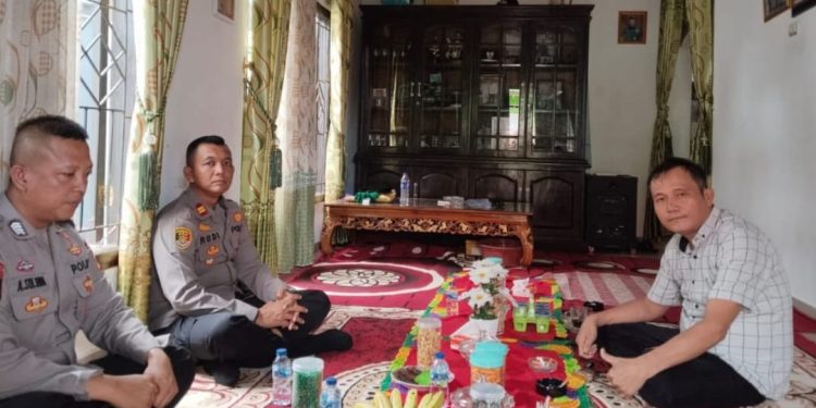 Ketua DPC Apdesi Tanggamus Sambut Kunjangan Kapolsek Kota Agung