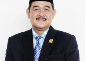Ketua DPRD Tubaba Busroni Minta DISHUB Tertipkan Mobil Truk Teronton Bermuatan Lebih Dari Kapasitas Jalan Daya Sakti Yang Rusak Parah