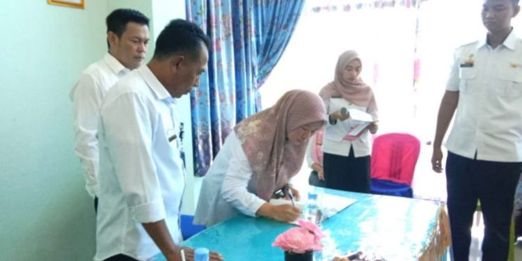 Tedi Zadmiko Hadiri Sertijab Kepala Dinas Kesehatan Pesisir Barat 