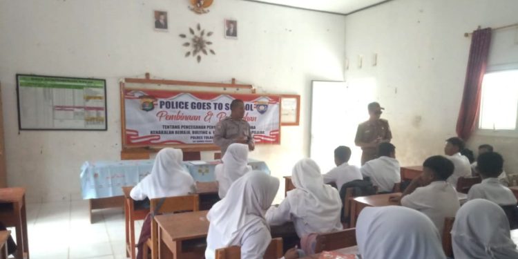 Sat binmas Polres Tulang Bawang Gelar Police Goes To School di SD Negeri 1 Warga Makmur Jaya, Ada 2 Materi Yang Disampaikan