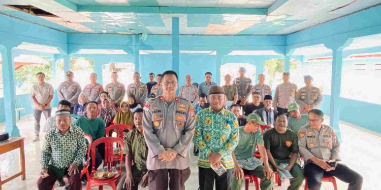 Gelar Jumat Curhat, Wakapolres Tulang Bawang Barat dengar aspirasi Masyarakat