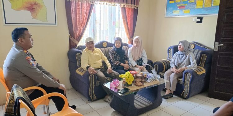 Dukung Makan Bergizi Di Kecamatan Abung Tinggi, Polsek Bukit Kemuning Polres Lampung Utara Terima Kunjungan SPPG