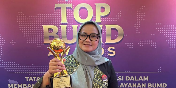 Lampung Timur Raih Penghargaan TOP BUMD Awards 2025 di Tingkat Nasional