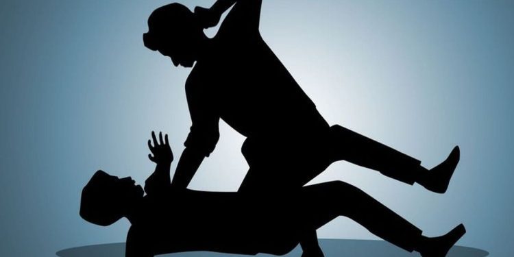 Tak terima Dipukul dan Dianiaya Tanpa Sebab Akibat, AA Oknum Guru SMPN 1 Kotabumi Dilaporkan EA (44) Ke Polres Lampura