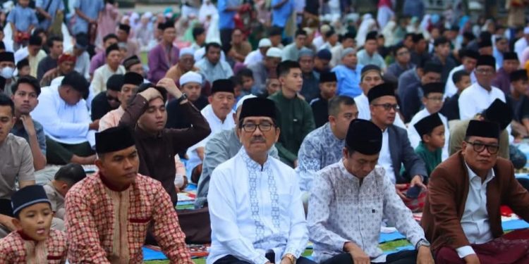 Pemerintah Kabupaten Lampura Gelar Sholat Ied Berjamaah