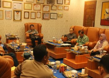 Dr. Ir. H. Hamartoni, M.Si Pimpin Rapat Koordinasi Persiapan Kunjungan Gubernur dan Penanganan Isu Strategis Daerah