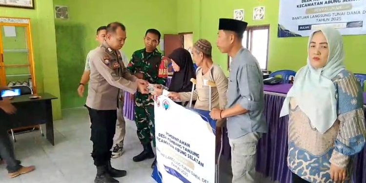 Desa Kembang Tanjung Salurkan BLT DD Lima Bulan Sekaligus Kepada 32 KPM