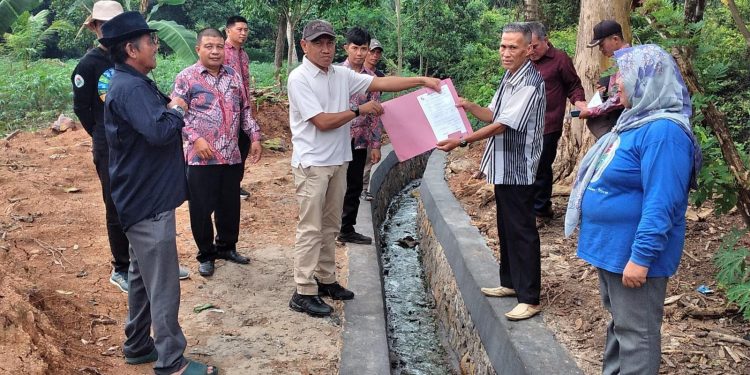 Pembangunan Drenase di Desa Gedung Nyapah Selesai, Warga Puas dan Bangga