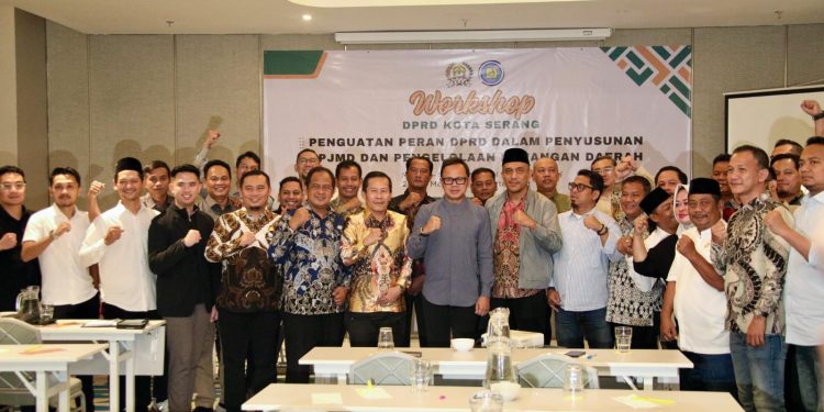 Wamendagri Bima Arya Ajak Anggota DPRD Kota Serang Kawal Program Strategis Pemerintah