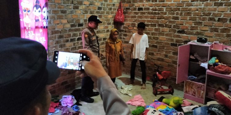 Diduga Rentenir Berulah, Selain Seisi Rumah dan Motor Ludes di Sita, Anak-anak Nyaris Disandera, Warga Kotabumi Lapor Polisi!