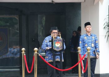 Pimpin Upacara, Wamendagri Ribka Ajak Pegawai Perkokoh Ideologi Pancasila, Demokrasi, dan HAM