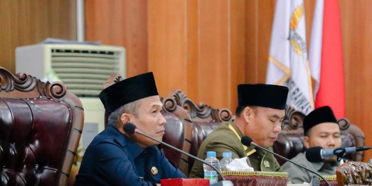 Rapat Paripurna Jawaban Eksekutif Atas Pandangan Fraksi-Fraksi Terkait Raperda Pertanggungjawaban APBD 2024