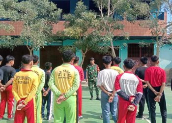 3 orang Babinsa diterjunkan Orientasi Siswa/i baru di SMK Karya Darma Abung Selatan.