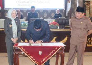 Bupati Ayu Apresiasi Kerja Keras Anggota Dewan dalam Pembahasan Perubahan KUA dan PPAS