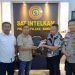 Satuan Intelkam Polres Tulang Bawang Menerima Penyerahan Senpi Ilegal dan Amunisi Aktif