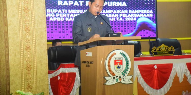 Wakil Bupati Mesuji M. Yugi Wicaksono Menghadiri Rapat Paripurna Penyampaian Raperda Pertanggungjawaban APBD 2024