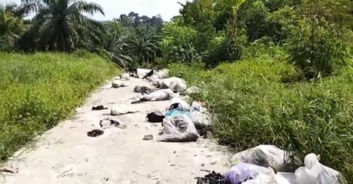 Gedung Bank Sampah Induk Tak Berfungsi, Tumpukan Sampah Dikeluhkan Warga Air Batu