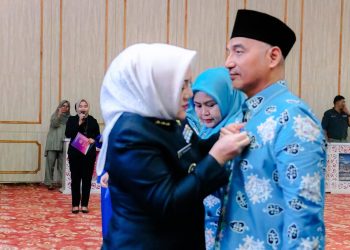 Bupati Hj.Ratna Machmud Melantik Pengurus Tim Penggerak PKK