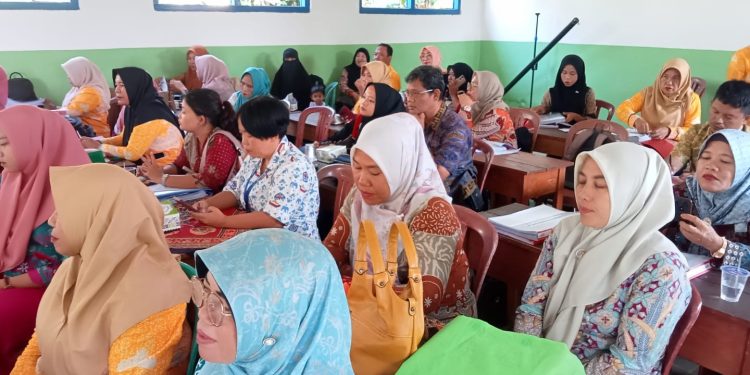 44 Sekolah di Kotabumi Selatan Ikuti Monev Penggunaan Dana BOS
