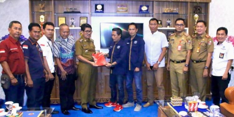 BUPATI LAMPUNG UTARA TERIMA AUDIENSI DPP KWIP