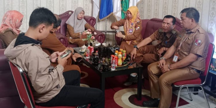 Sekertaris Dinas Pendidikan LU Kunjungi Sekolah SMP Kemala Bhayangkari