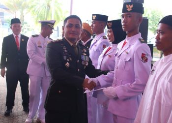 Letkol Inf Roni Faturohman Hadiri Upacara Pengibaran Sang Merah Putih HUT Kemerdekaan RI Ke-80 Tahun 2025
