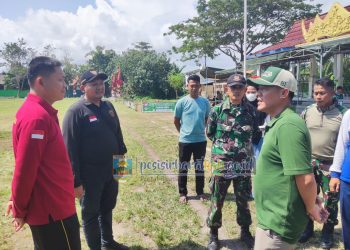 Bupati Pantai Barat Dedi Irawan meninjau proses latihan calon Tim Pengibar Bendera