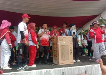 Kecamatan Abung Tinggi Gelar Jalan Sehat Dan Bagikan Hadiah,Meriahkan HUT RI Ke-80