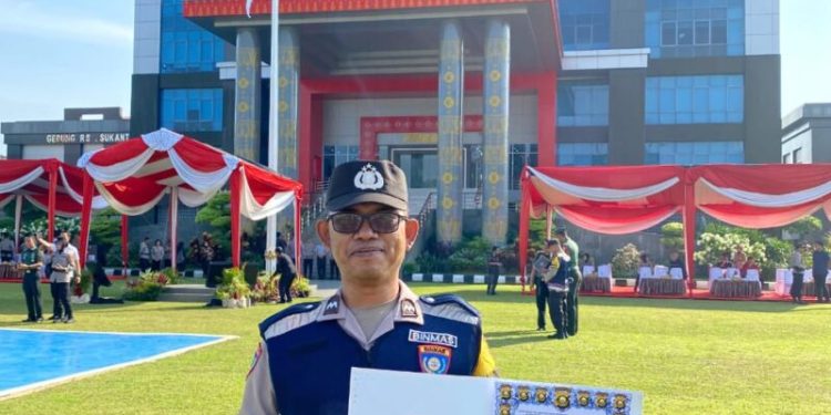 Tulus, Polsek Sanga Desa Raih Penghargaan Juara 1 Lomba Sat Kamling dari Kapolda Sumsel