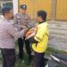 Polres Metro Jalin Silaturahmi dengan Ponpes Roudlatul Qur’an dan Serahkan Bansos untuk Driver Ojol-Warga