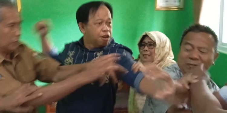 Arogan Pada Wartawan, Pria Lulusan Ukom LSPR Ini Desak Diknas Lampung Copot Oknum Komite SMAN 4 Kotabumi