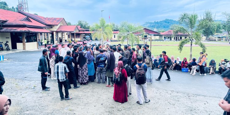 POLRES SIMEULUE BUKA LAYANAN SKCK HINGGA HARI LIBUR ANTISIPASI LONJAKAN PEMOHON PPPK
